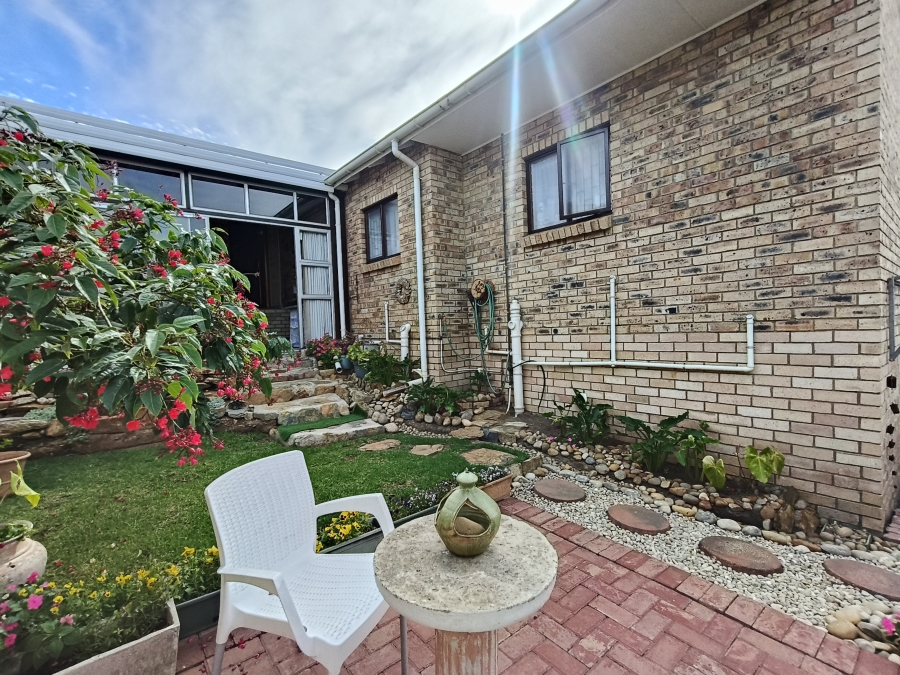 3 Bedroom Property for Sale in Jeffreys Bay Central Eastern Cape